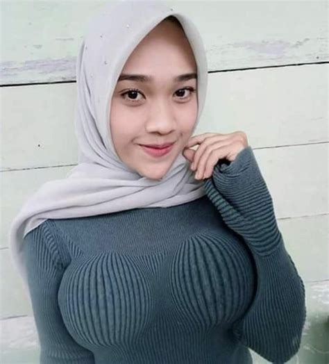 Tante Payudara Besar Pamer Puting Susu Hitam Minta Dikenyot